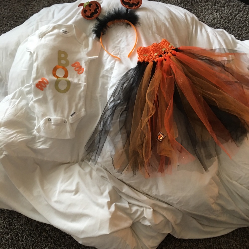 Tutu’s & Bows - Picture 3 of 8